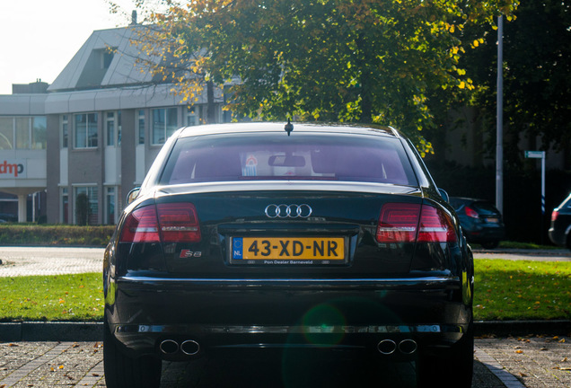 Audi S8 D3