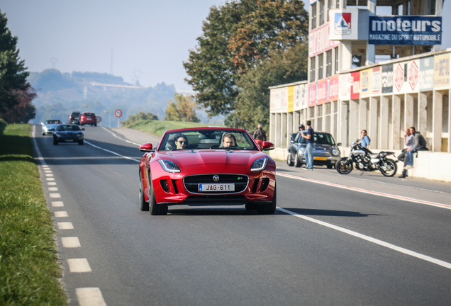 Jaguar F-TYPE R Convertible