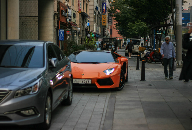 Lamborghini Aventador LP700-4 Roadster