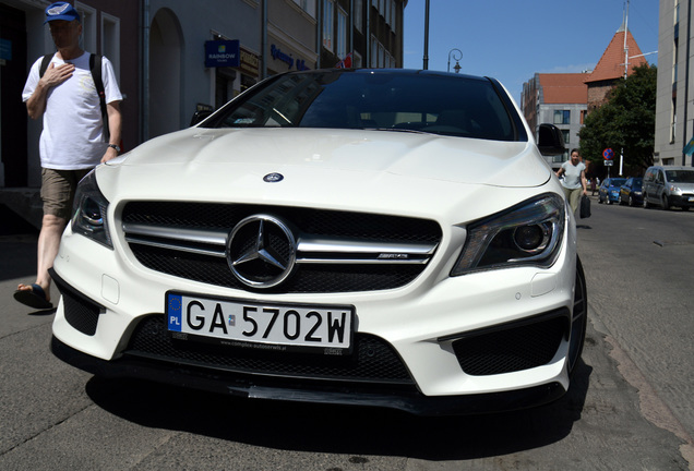 Mercedes-Benz CLA 45 AMG C117