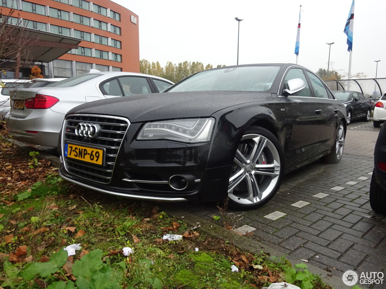 Audi S8 D4