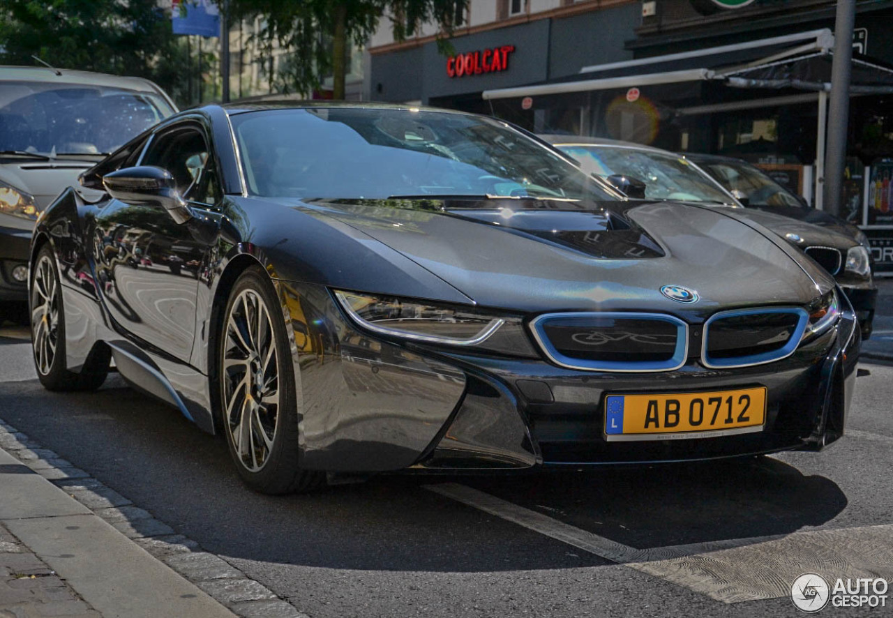 BMW i8