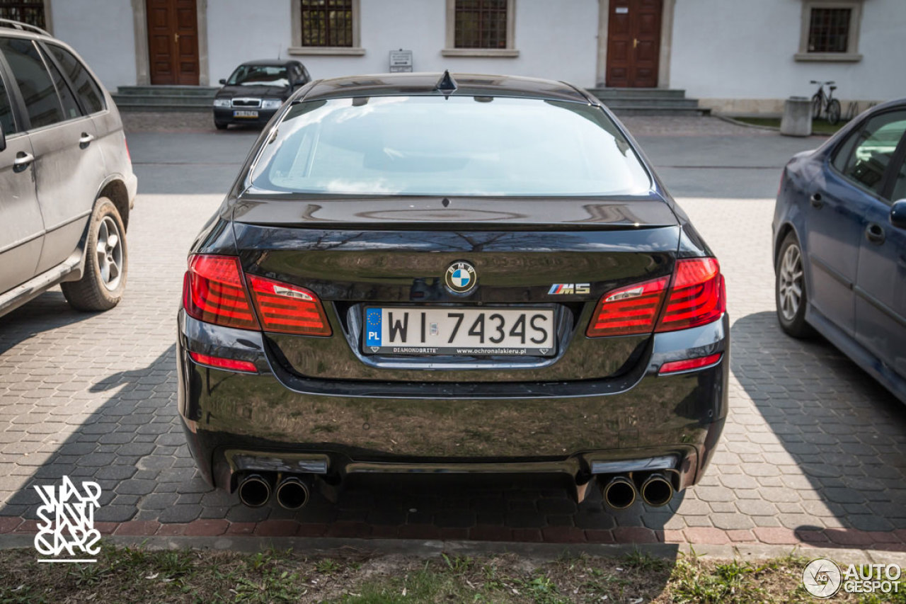 BMW M5 F10 2011