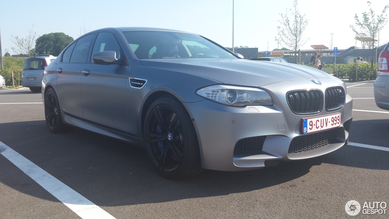 BMW M5 F10 2011