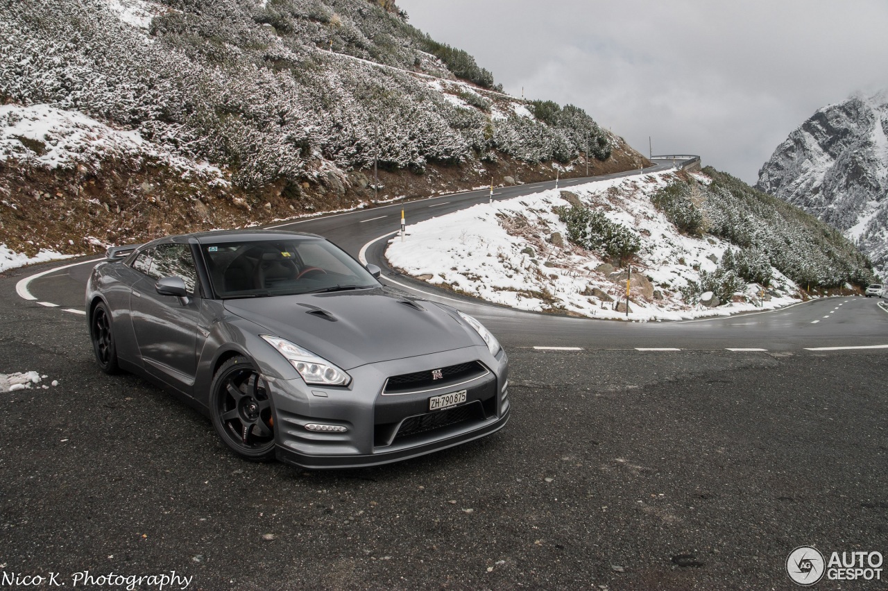 Nissan GT-R 2015