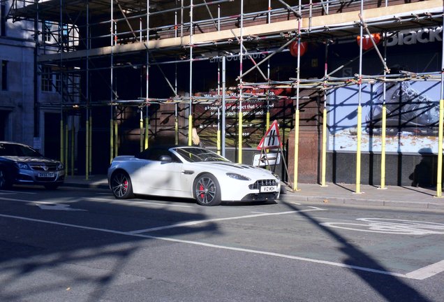 Aston Martin V12 Vantage Roadster