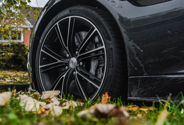 Aston Martin Vanquish 2013