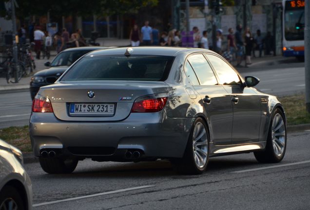 BMW M5 E60 2005