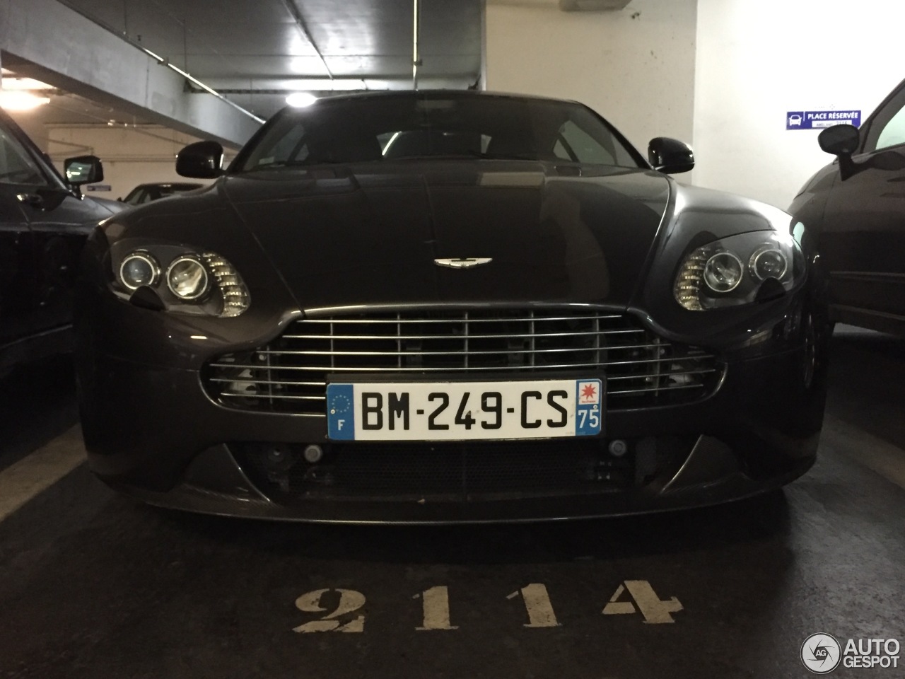 Aston Martin V8 Vantage S