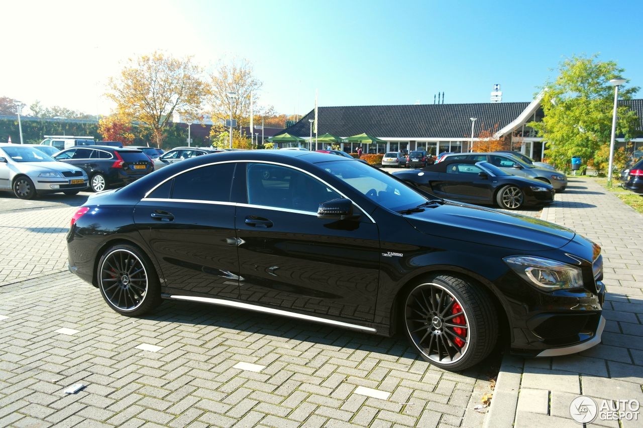 Mercedes-Benz CLA 45 AMG C117