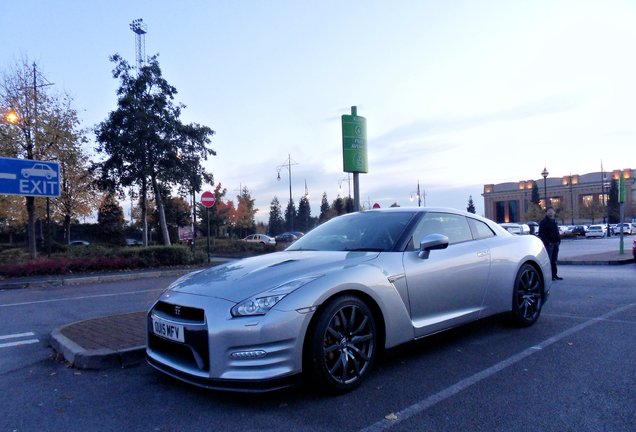 Nissan GT-R 2015