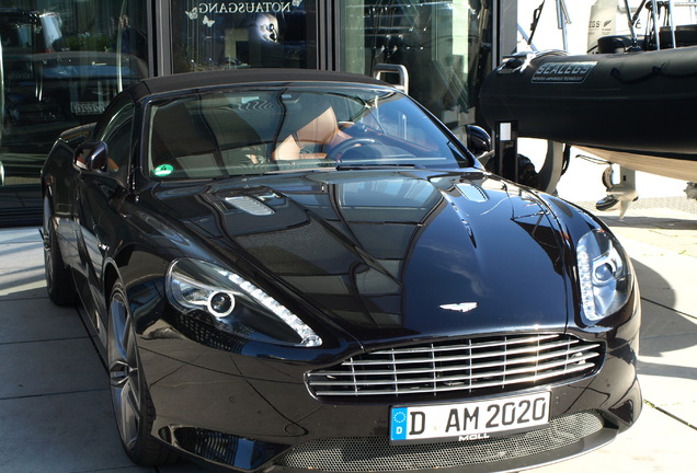 Aston Martin DB9 Volante 2013