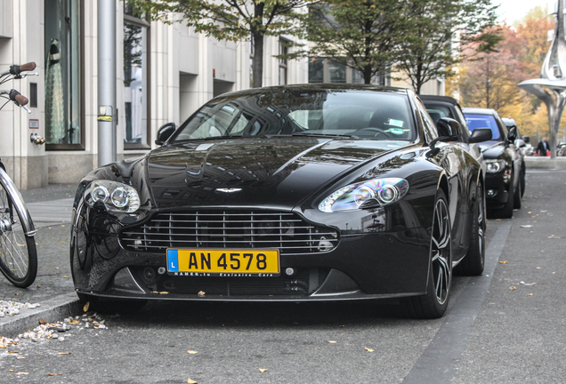 Aston Martin V8 Vantage S