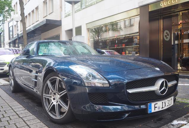 Mercedes-Benz SLS AMG