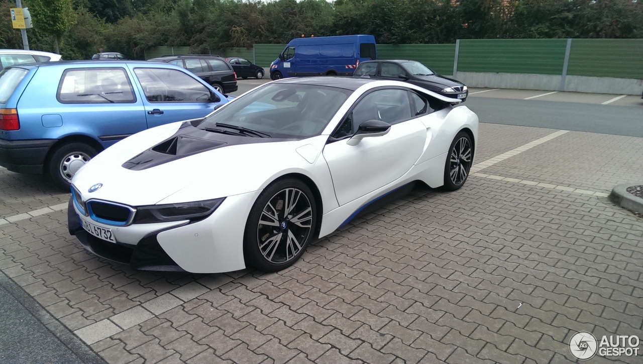 BMW i8