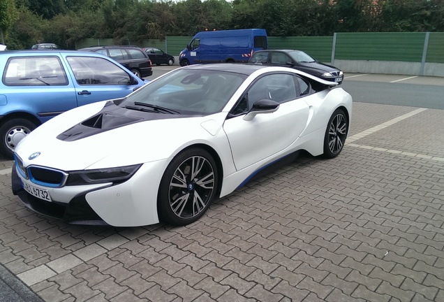 BMW i8