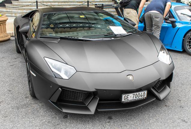 Lamborghini Aventador LP700-4