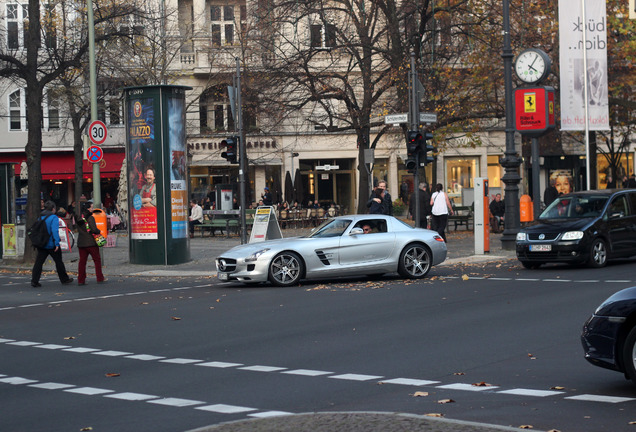 Mercedes-Benz SLS AMG