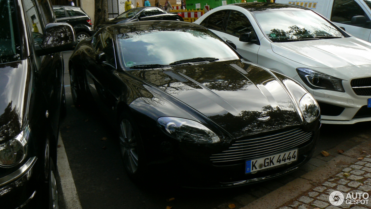 Aston Martin V8 Vantage