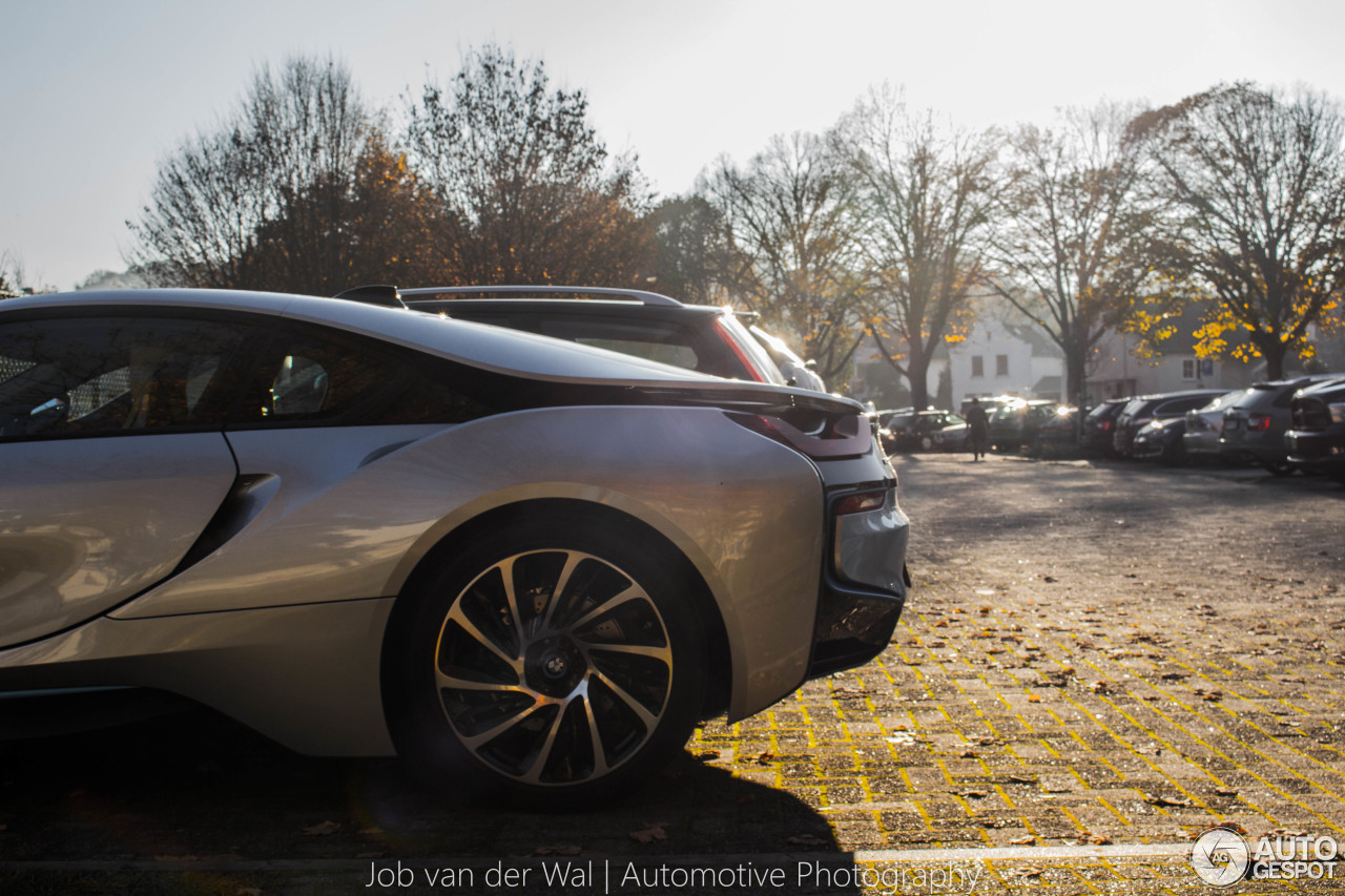 BMW i8