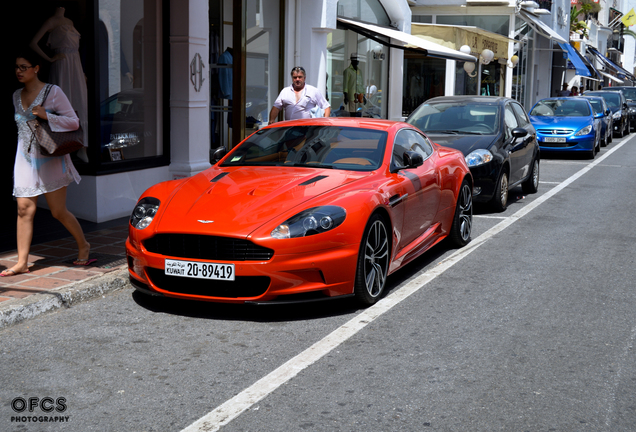 Aston Martin DBS Carbon Edition