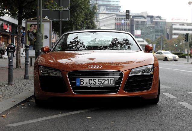 Audi R8 V10 Spyder 2013