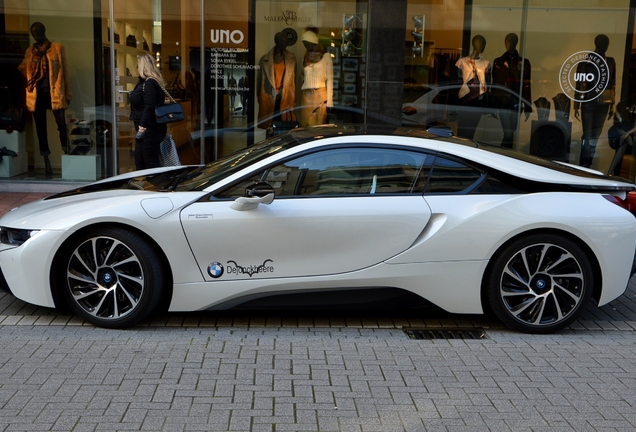 BMW i8