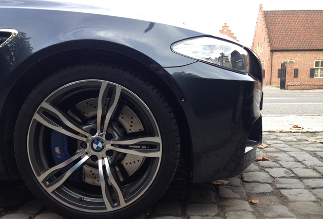 BMW M5 F10 2011