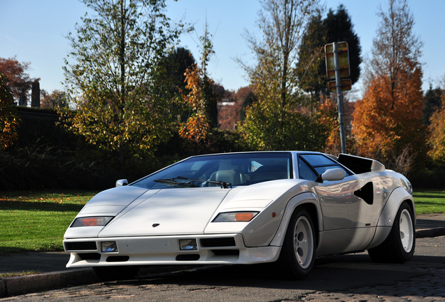 Lamborghini Countach 5000 Quattrovalvole