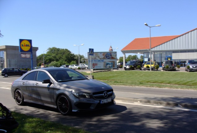 Mercedes-Benz CLA 45 AMG C117