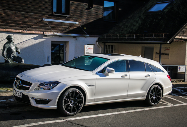 Mercedes-Benz CLS 63 AMG X218 Shooting Brake