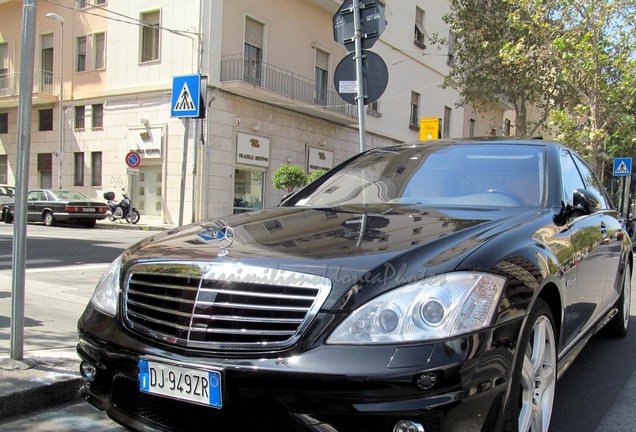 Mercedes-Benz S 65 AMG V221