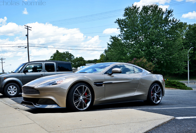 Aston Martin Vanquish 2013