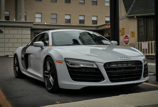 Audi R8 V10 2013