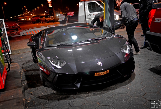 Lamborghini Aventador LP700-4