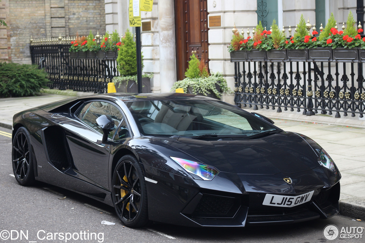 Lamborghini Aventador LP700-4