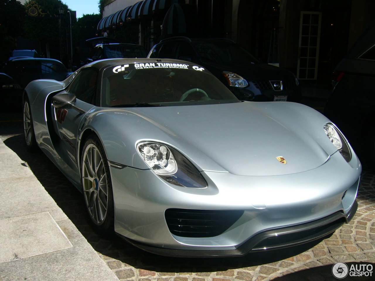 Porsche 918 Spyder Weissach Package