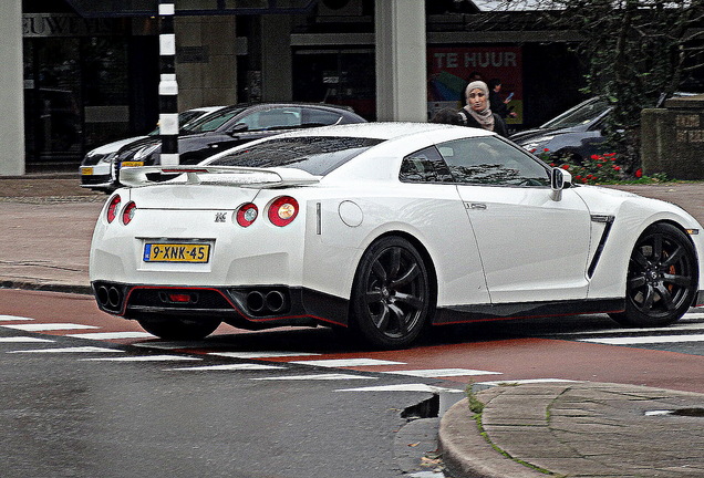 Nissan GT-R