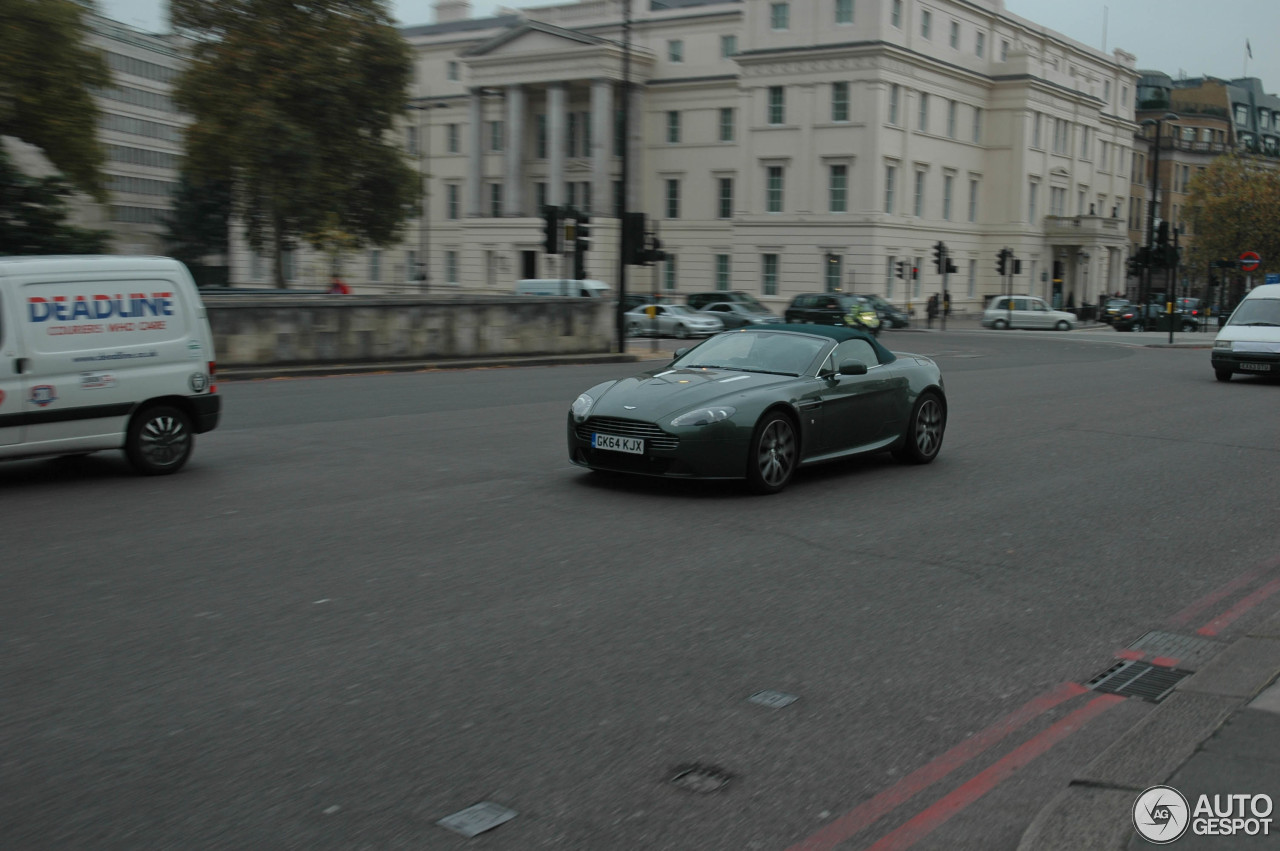 Aston Martin V8 Vantage Roadster 2012