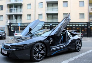 BMW i8