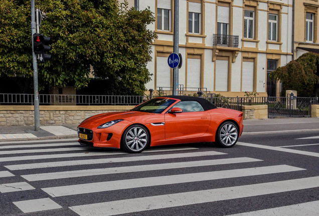 Jaguar F-TYPE S Convertible