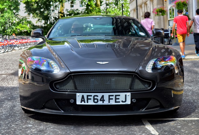 Aston Martin V12 Vantage S