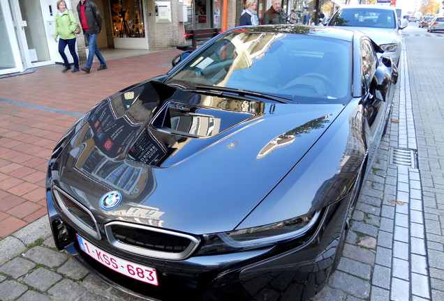 BMW i8