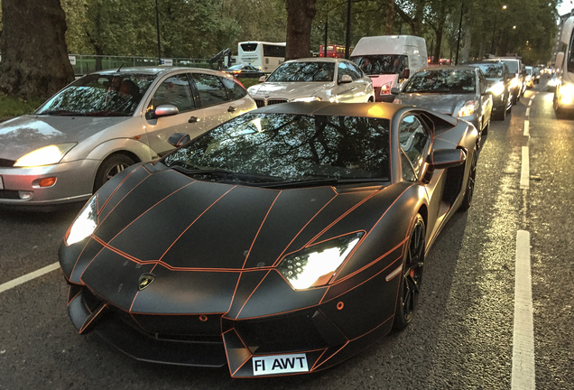 Lamborghini Aventador LP700-4