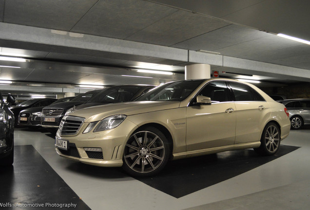 Mercedes-Benz E 63 AMG W212 V8 Biturbo