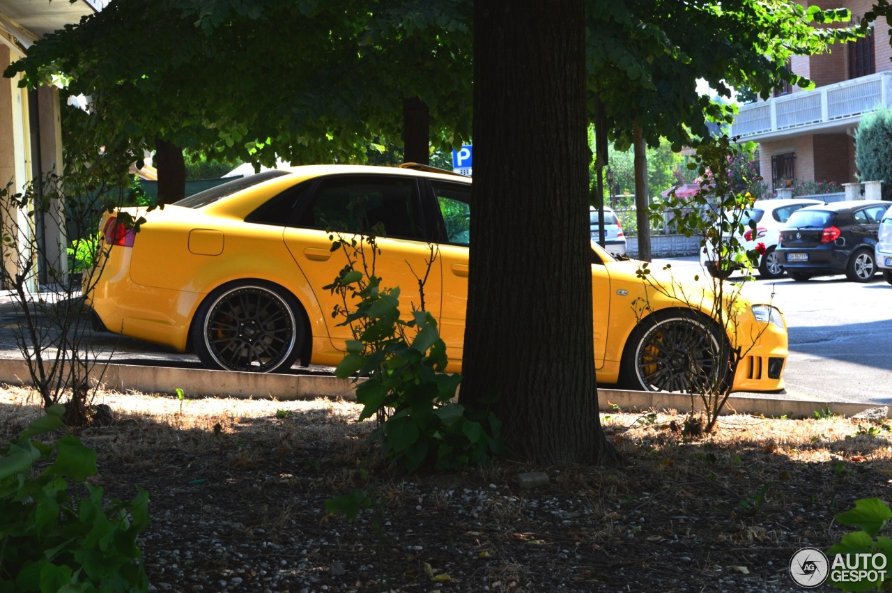 Audi RS4 Sedan