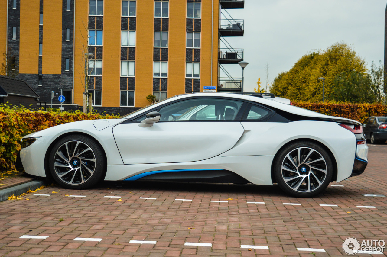 BMW i8