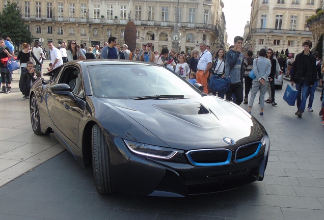 BMW i8