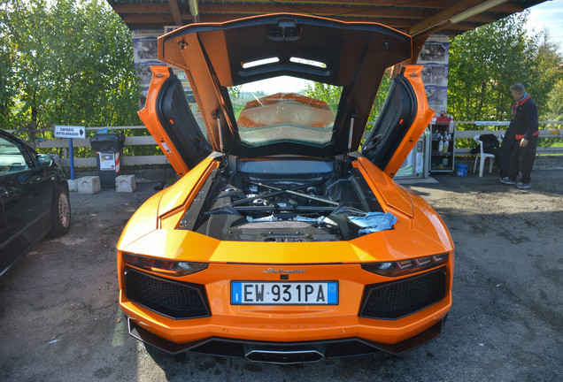 Lamborghini Aventador LP700-4