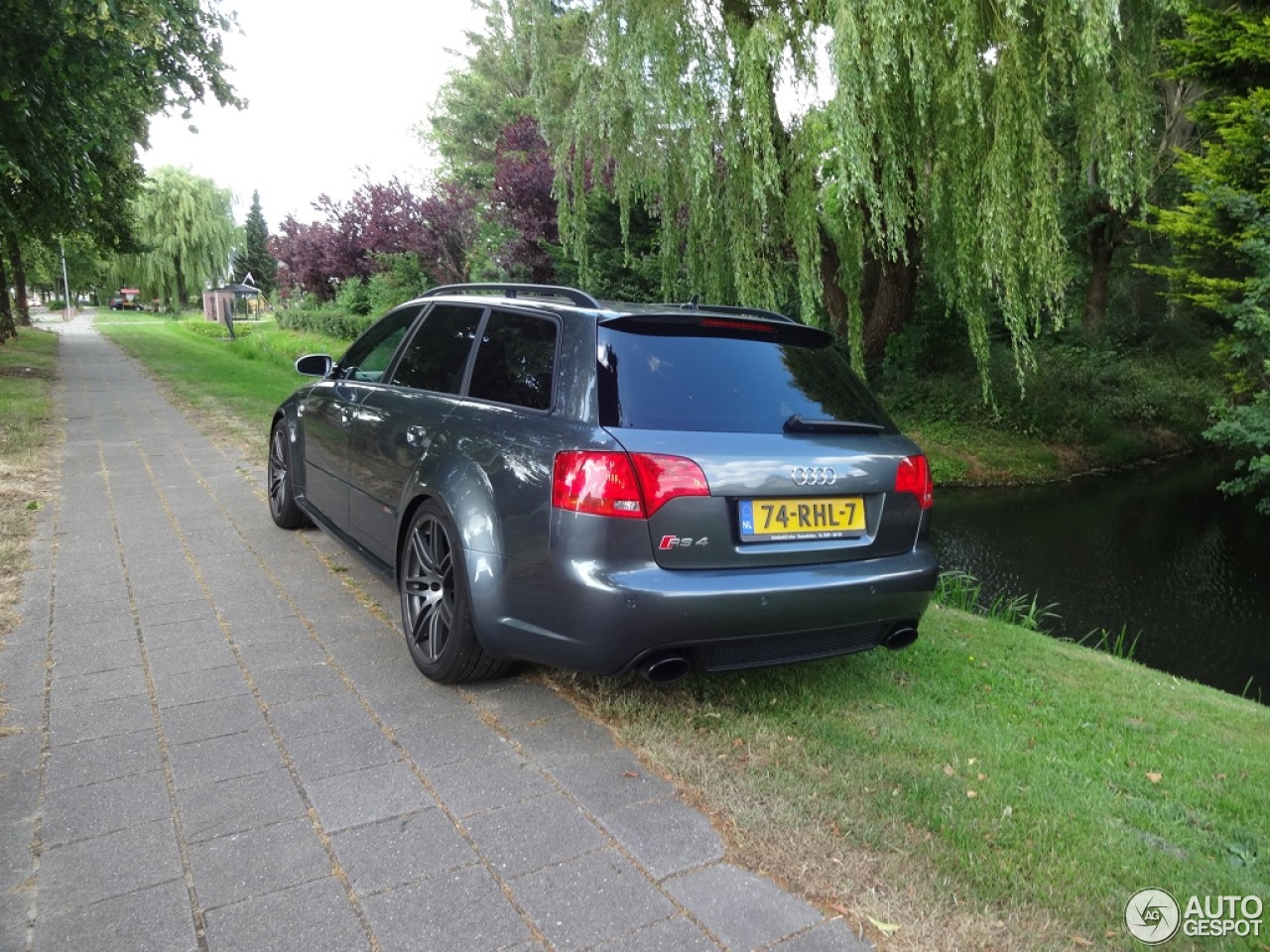 Audi RS4 Avant B7